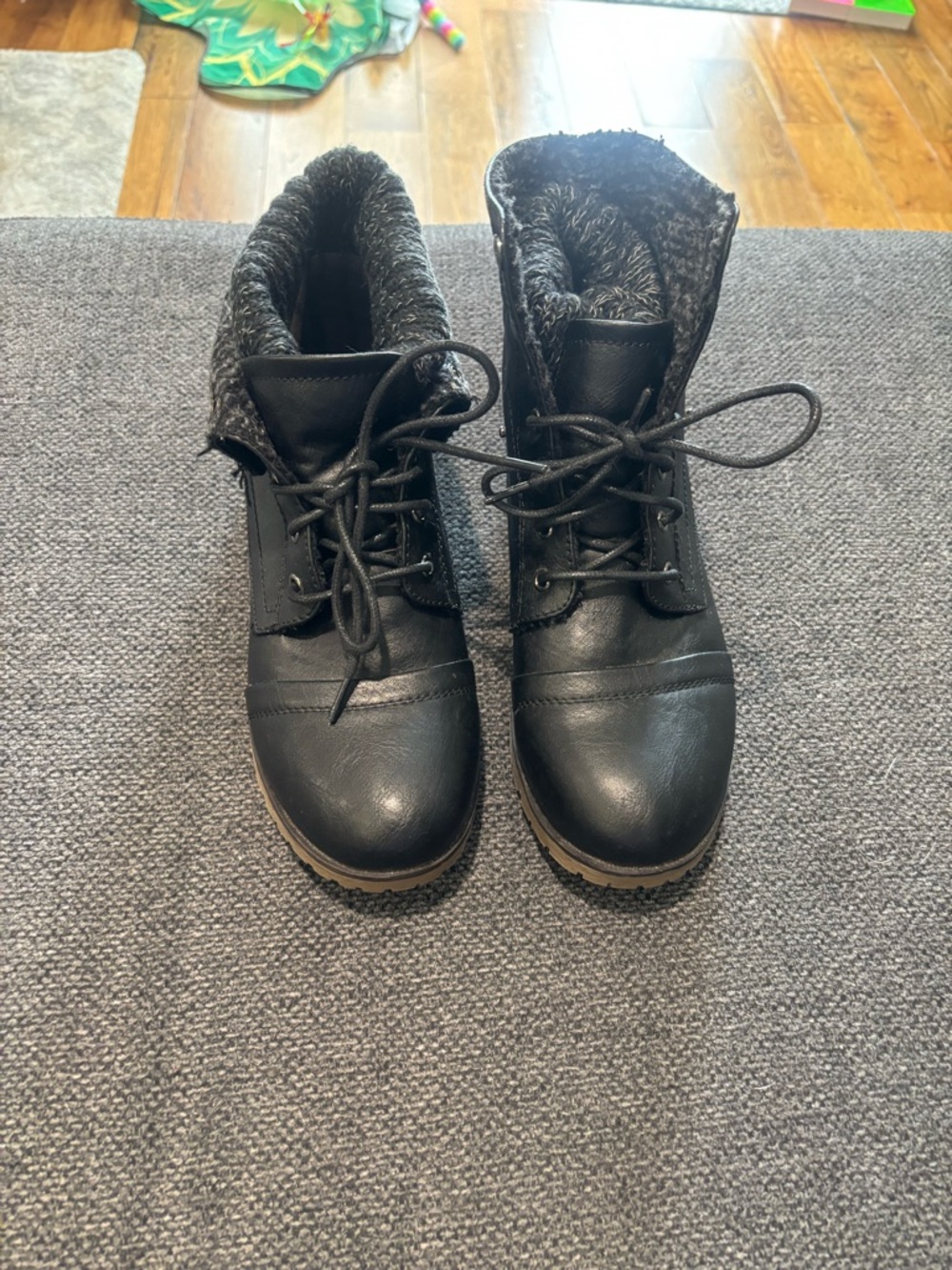 Refresh Black Lace-Up Faux-Leather Biker Boots with Faux-Fur Cuff Size 8.5